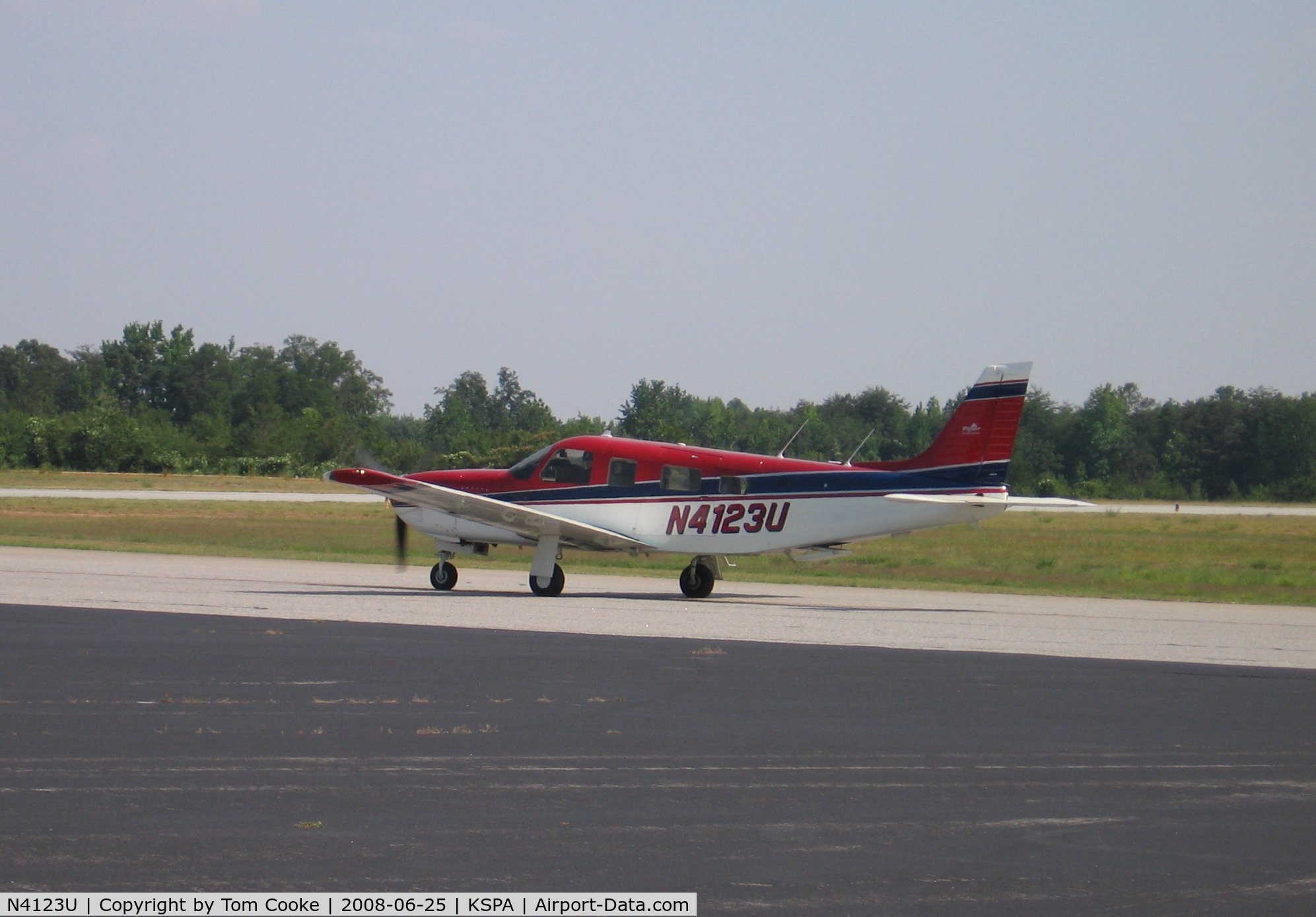 N4123U, 1998 Piper PA-32R-301 C/N 3246116, Saratoga taxiing out with the airconditioning on