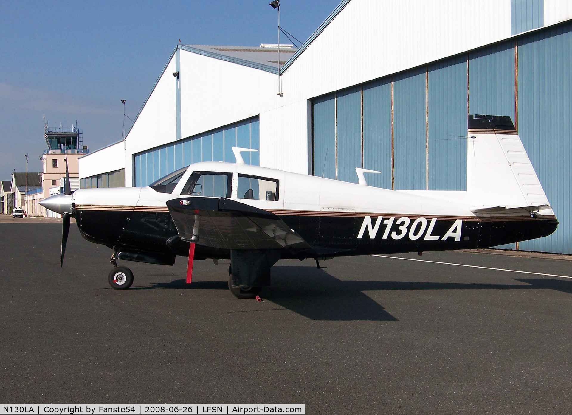 N130LA, 1975 Mooney M20E C/N 21-1175, New in the hangar