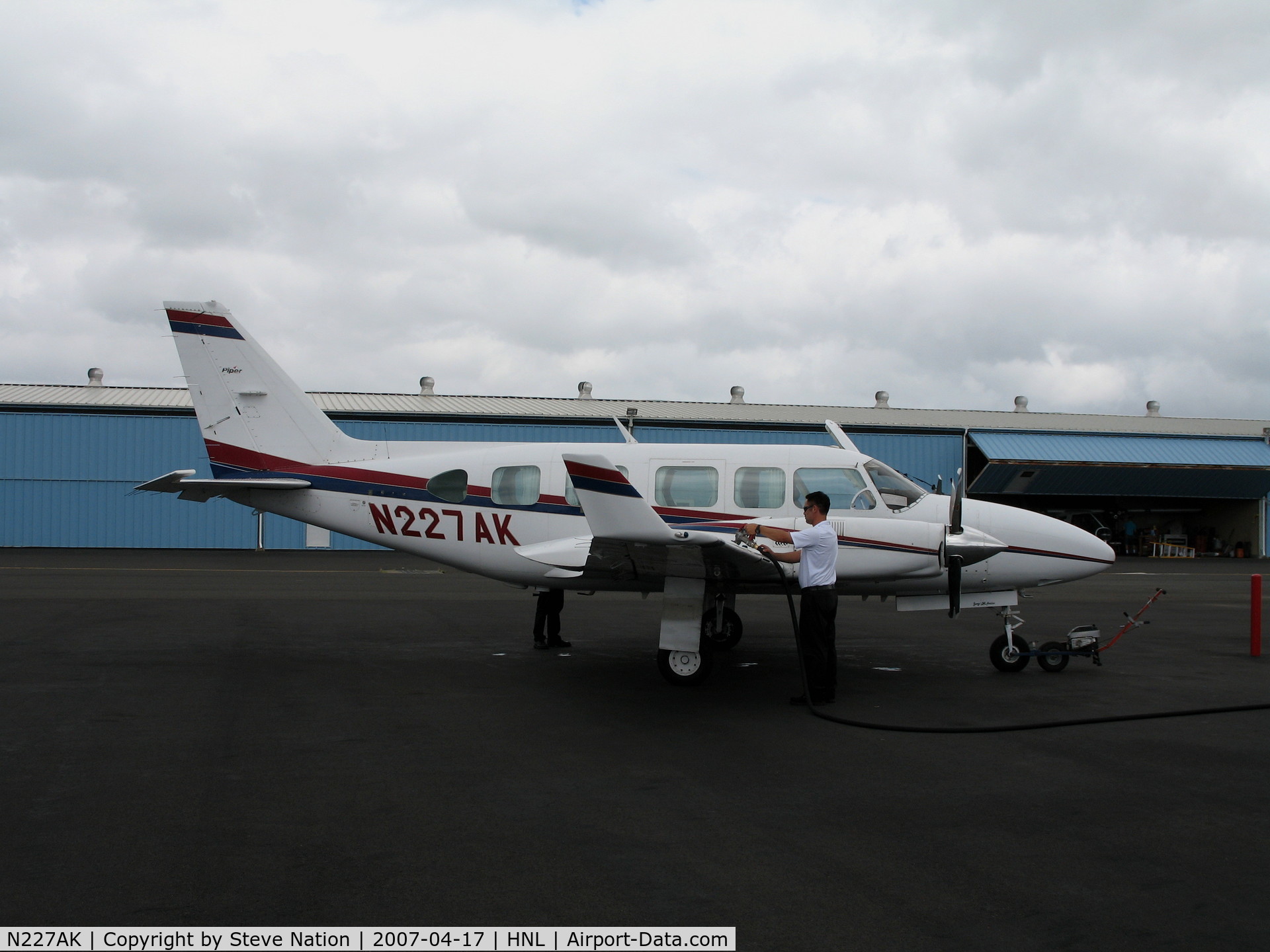 N227AK, 1981 Piper PA-31-350 Chieftain C/N 31-8152198, Very sharp 1981 Piper PA-31-350 with winglets @ Honolulu, HI
