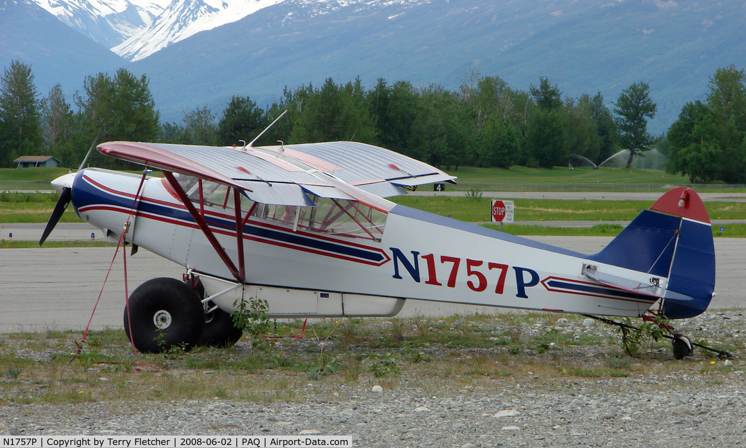 N1757P, 1954 Piper PA-18-150 Super Cub C/N 18-4077, Unusual coloured numbers on this Piper -18-150 at Palmer AK
