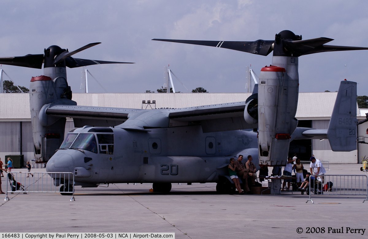 166483, Bell-Boeing MV-22B Osprey C/N D0062, Coming to the front quarter of this early production bird