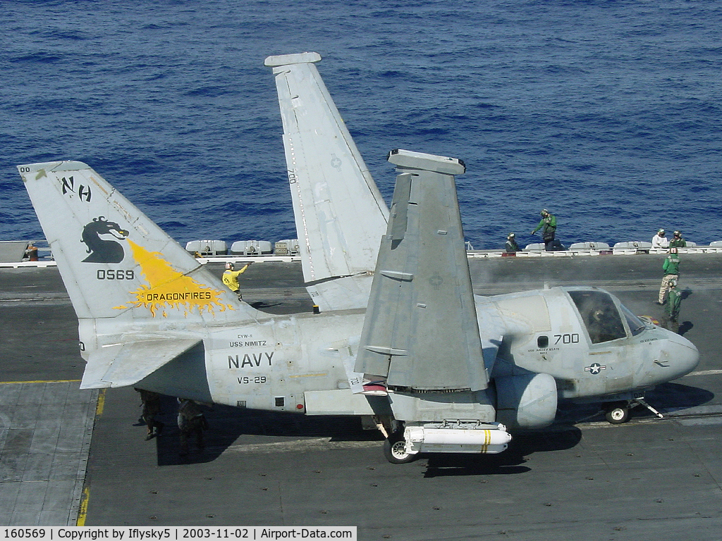 160569, Lockheed S-3B Viking C/N 394A-1149, US Navy S-3B VIKING VS-29 unfolds for the cat shot
