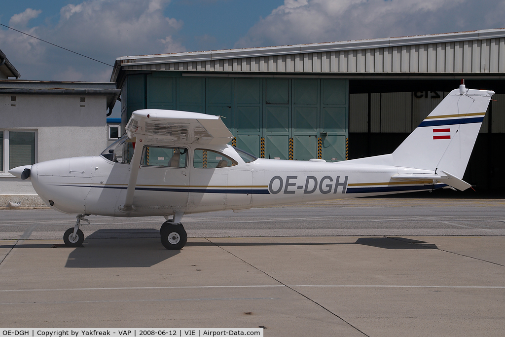 OE-DGH, Reims F172D Skyhawk C/N F172-0001, Cessna 172