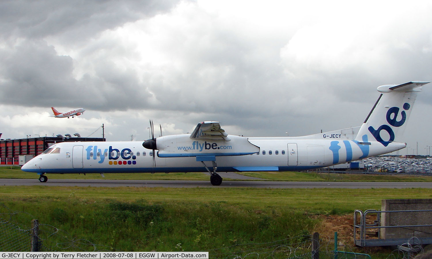 G-JECY, 2007 De Havilland Canada DHC-8-402Q Dash 8 C/N 4157, Flybe Dash 8-400 at Luton