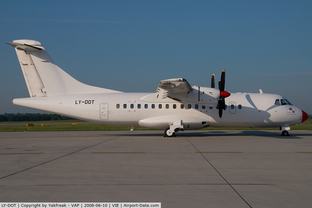 LY-DOT, 1990 ATR 42-300 C/N 176, ATR 42