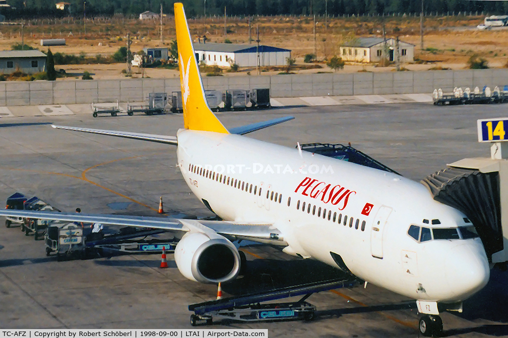 TC-AFZ, 1989 Boeing 737-4Y0 C/N 23981, Waiting for the next flight
