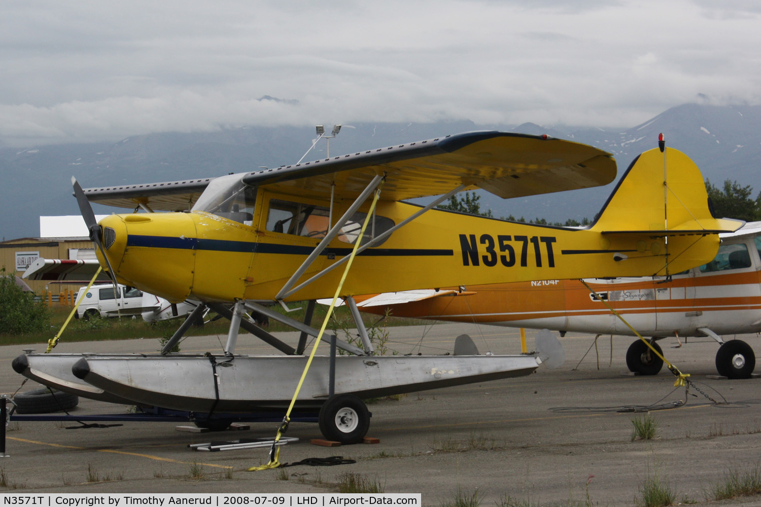 N3571T, 1975 Taylorcraft F-19 Sportsman C/N F-032, General Aviation parking area at Anchorage