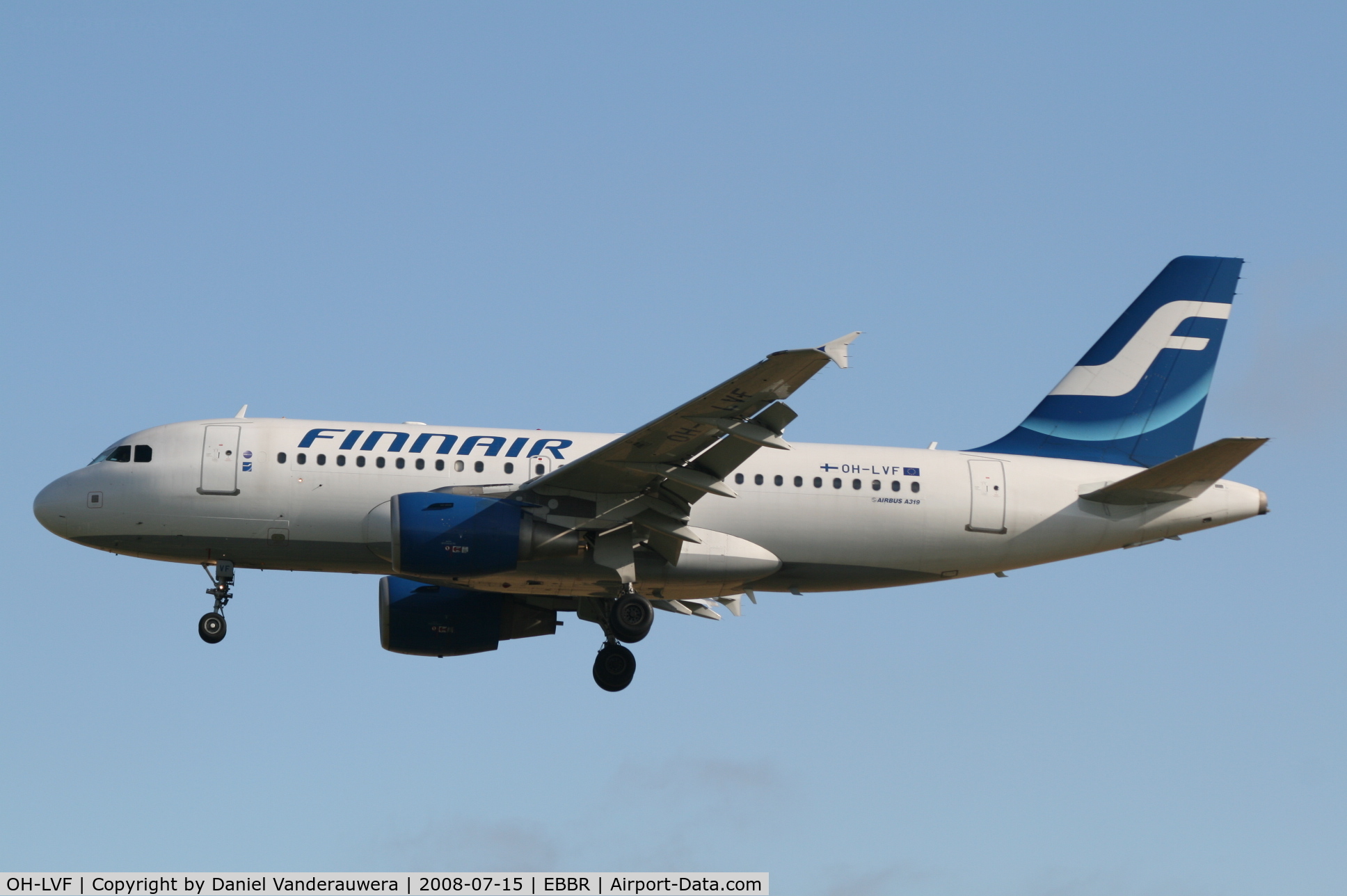 OH-LVF, 2002 Airbus A319-112 C/N 1808, arrival of flight AY811 to rwy 25L