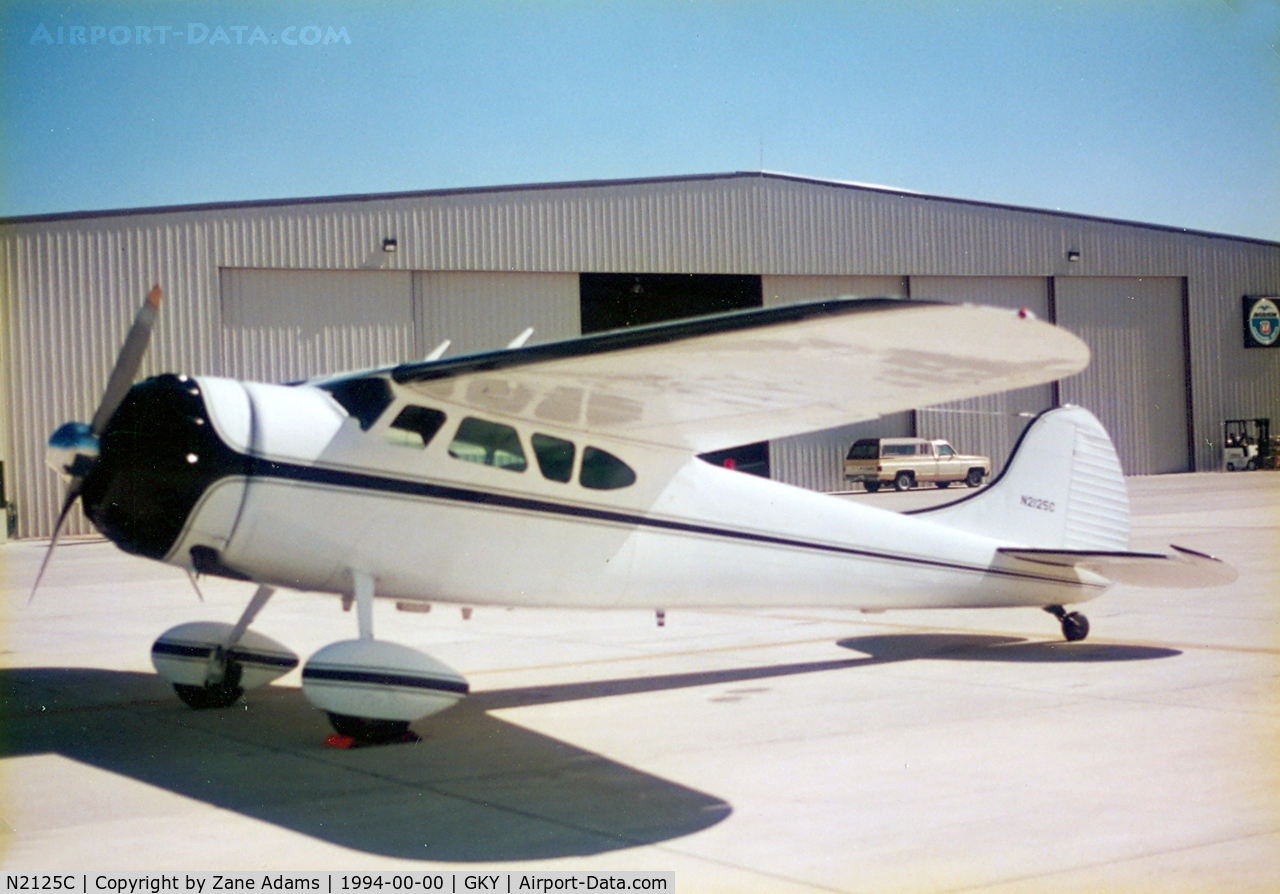 N2125C, 1953 Cessna 195B Businessliner C/N 16110, At Arlington Municipal