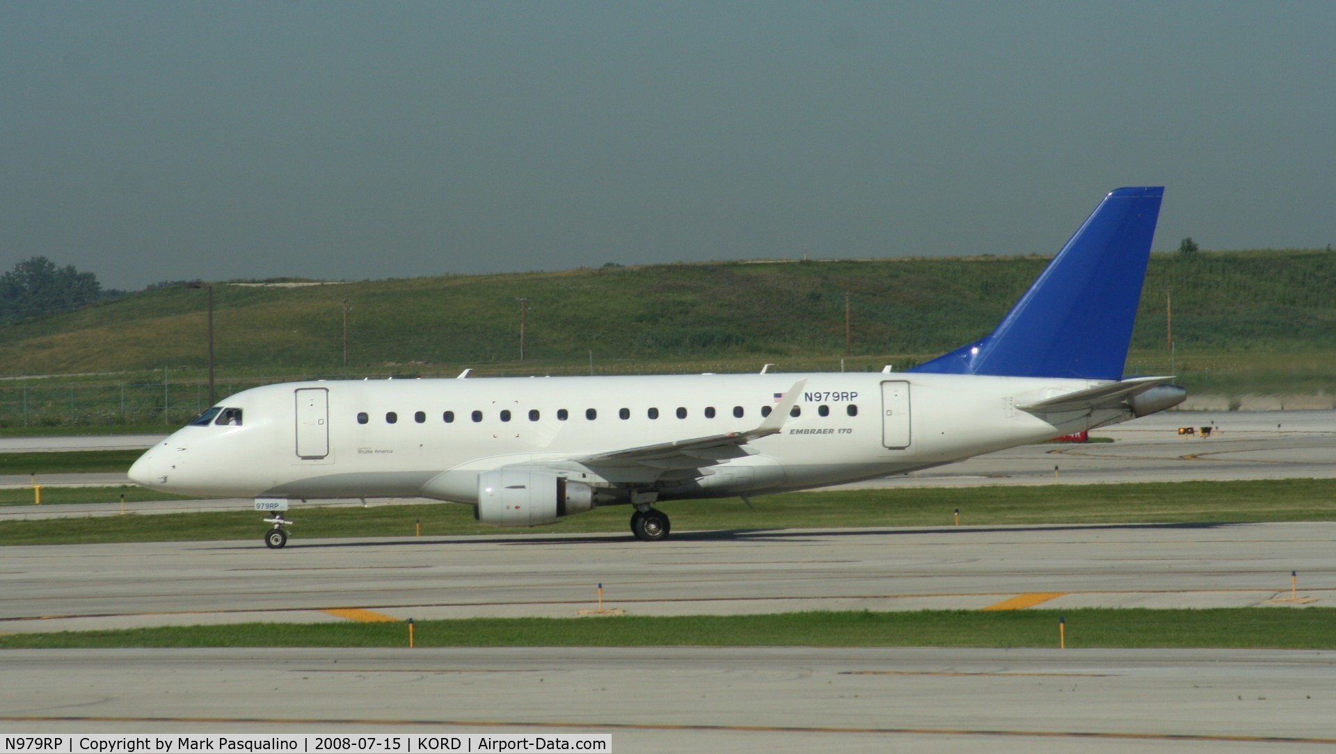 N979RP, 2005 Embraer 170SE (ERJ-170-100SE) C/N 17000088, ERJ 170-100 SE
