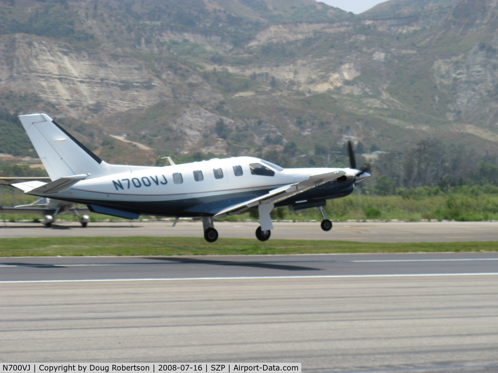 N700VJ, 2000 Socata TBM-700 C/N 163, 2000 EADS SOCATA TBM 700, one P&W (C) PT6A-64 turboprop flat rated at 700 shp, pressurized, max cruise-300 kts 346 mph, takeoff Rwy 22