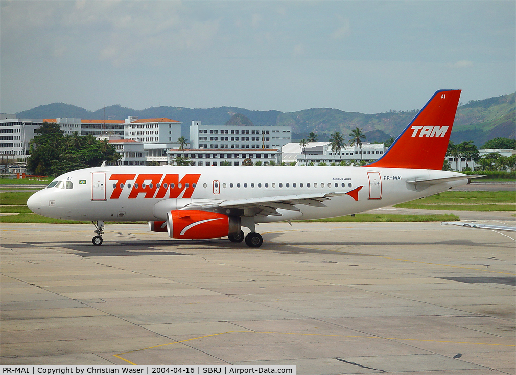 PR-MAI, 2002 Airbus A319-132 C/N 1703, TAM