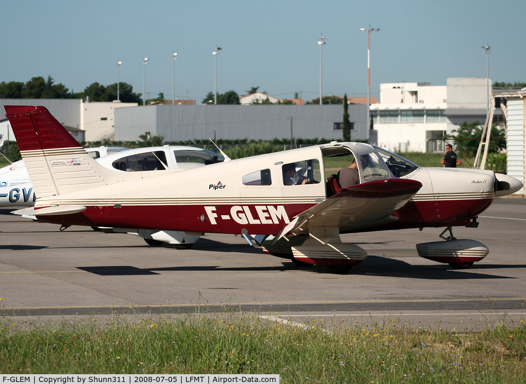 F-GLEM, Piper PA-28-181 Archer C/N 28-7990494, Parked at the Airclub