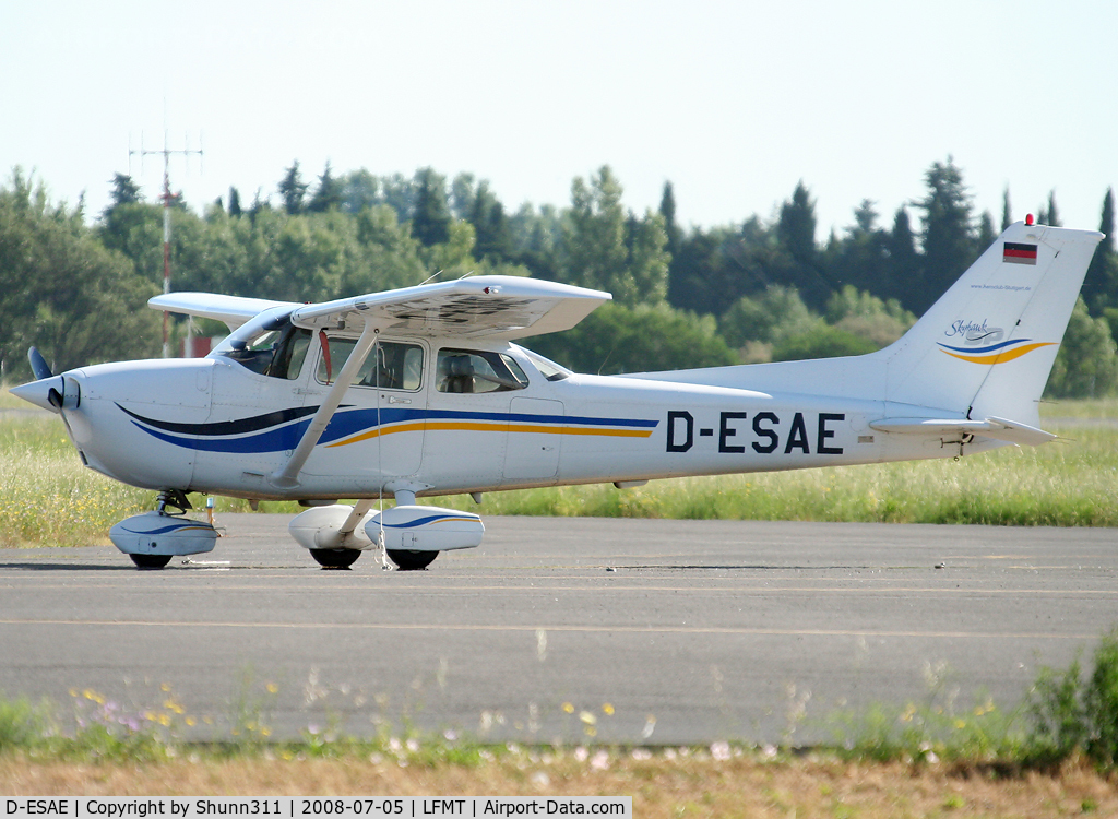 D-ESAE, 1999 Cessna 172S C/N 172S8118, Parked at the General Aviation apron...