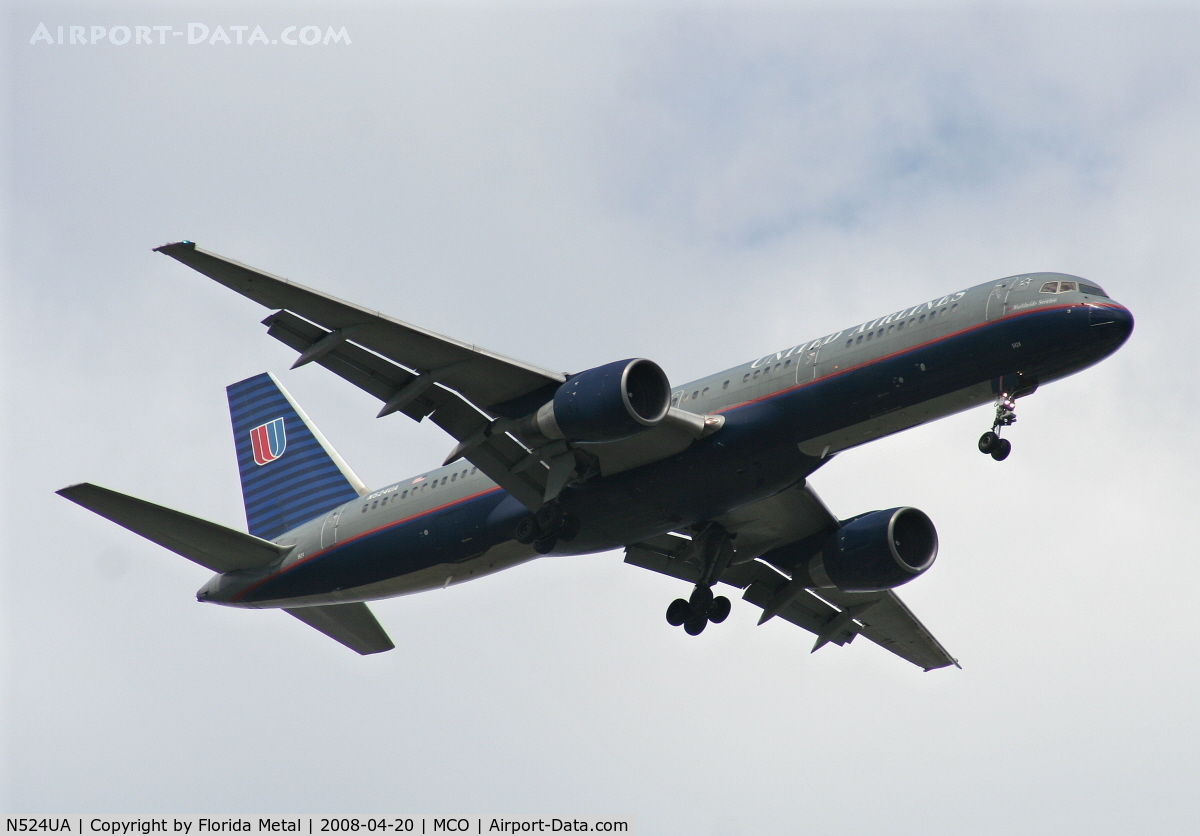 N524UA, 1990 Boeing 757-222 C/N 24977, United 757-200 arriving from LAX