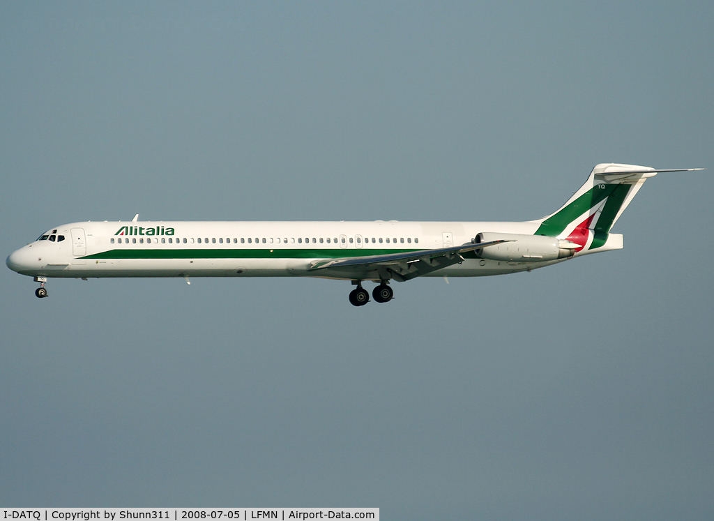 I-DATQ, 1995 McDonnell Douglas MD-82 (DC-9-82) C/N 53233, Landing rwy 05L with new c/s...