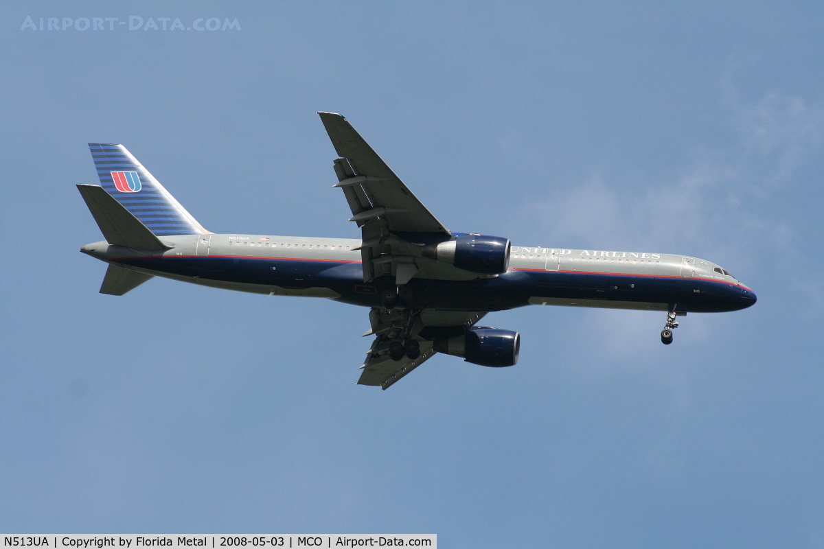 N513UA, 1990 Boeing 757-222 C/N 24810, United 757-200 arriving from LAX