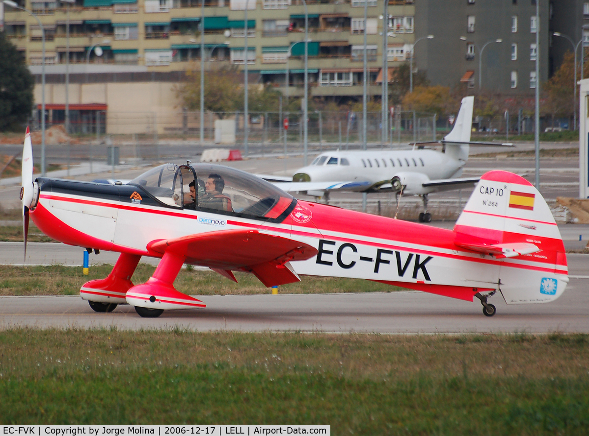 EC-FVK, Mudry CAP-10B C/N 264, Taxi after land RWY 31.