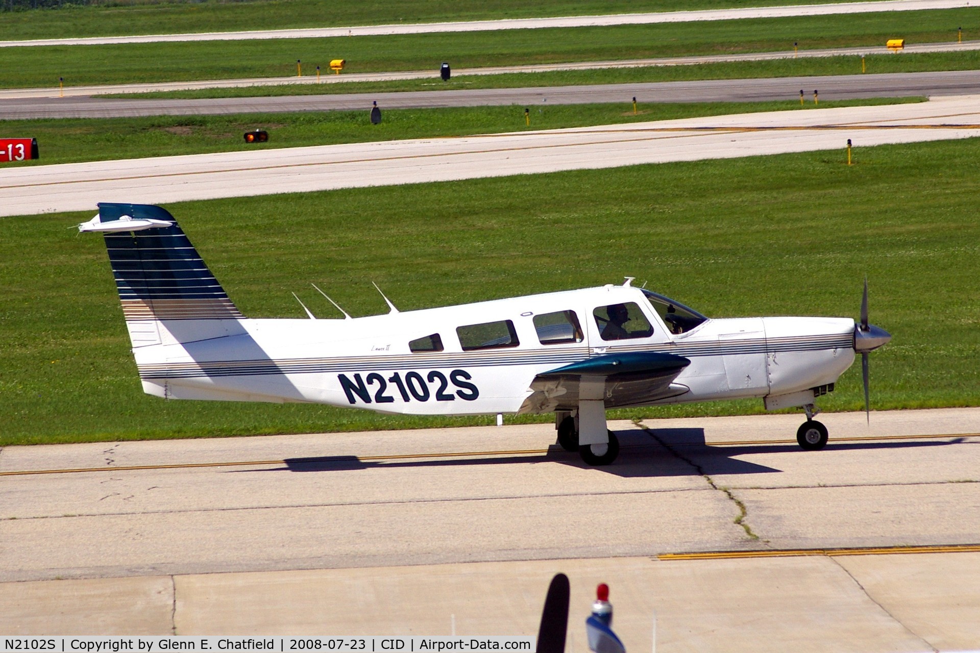 N2102S, 1979 Piper PA-32RT-300 C/N 32R-7985085, Taxiing to Runway 13 for departure