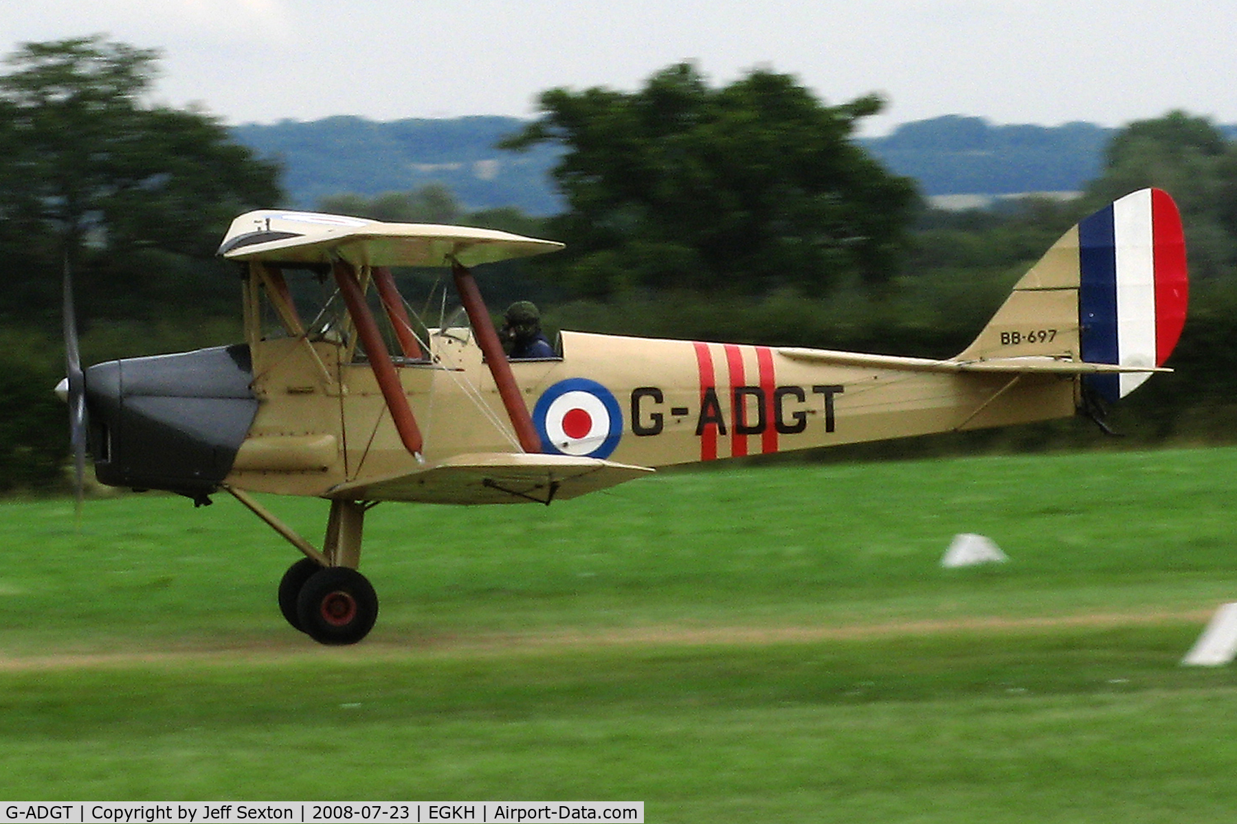 G-ADGT, 1935 De Havilland DH-82A Tiger Moth II C/N 3338, T/O from Lashenden/Headcorn