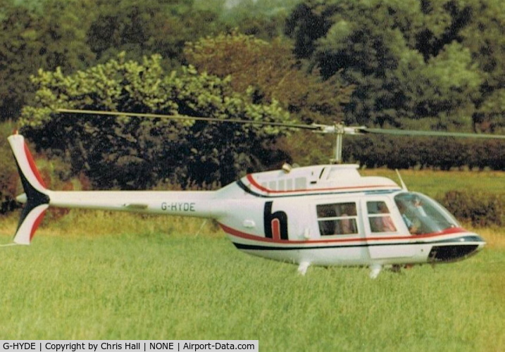 G-HYDE, 1980 Agusta AB-206B JetRanger II C/N 8593, Landed in a field next to a pub near Knutsford,UK