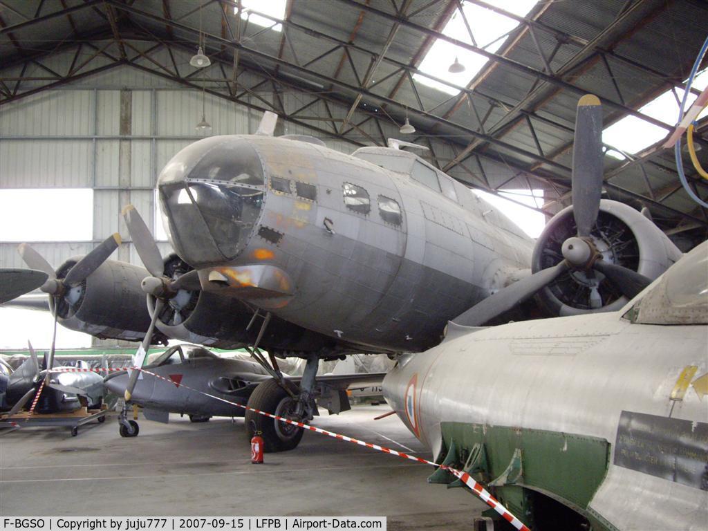 F-BGSO, 1944 Lockheed B-17G-85-VE Fortress C/N 8289, on display at Le Bourget Muséum