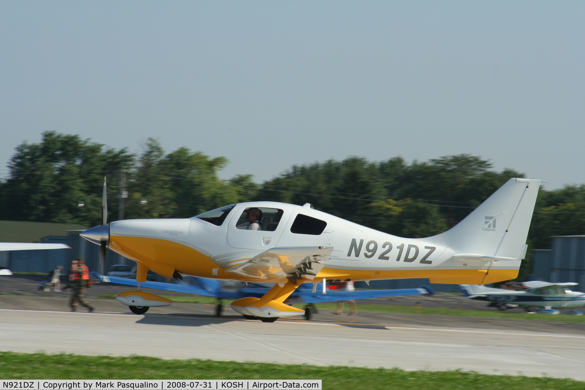 N921DZ, 2006 Columbia Aircraft Mfg LC41-550FG C/N 41695, LC41-550FG