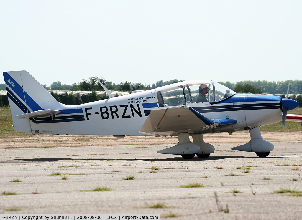 F-BRZN, CEA DR340 Major C/N 459, Arriving for flight and rolling to the hangar...