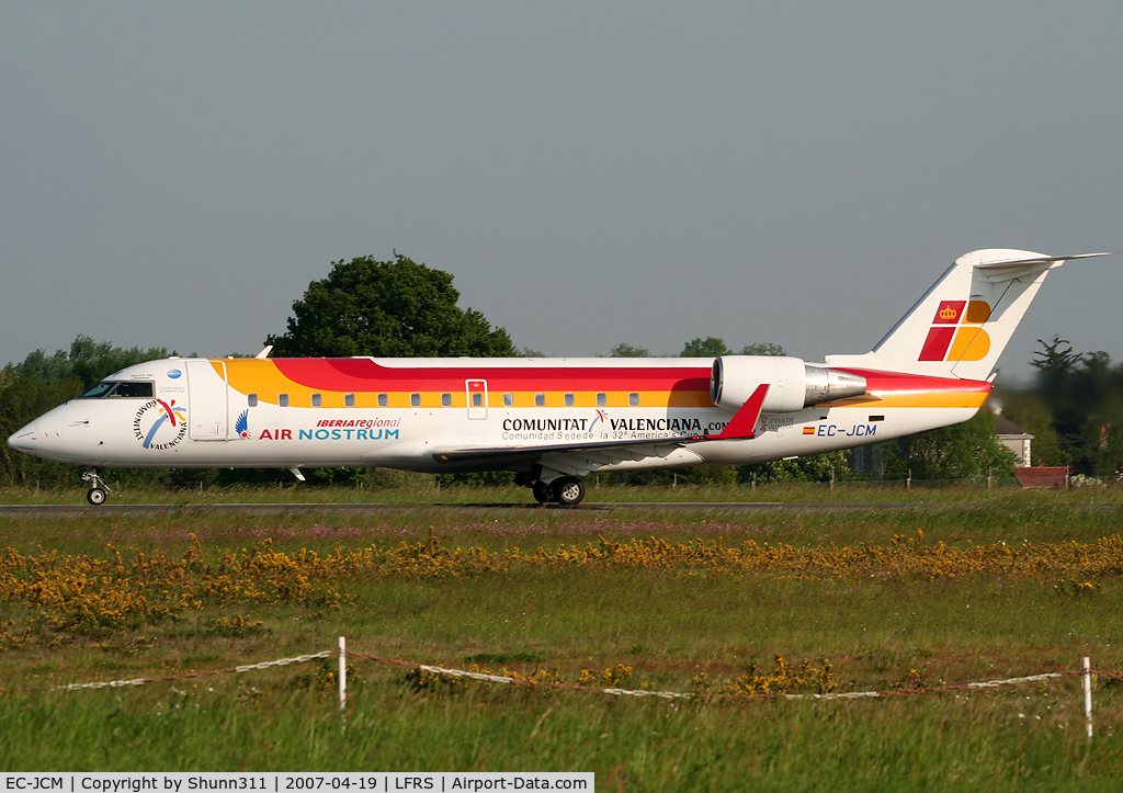 EC-JCM, 2004 Bombardier CRJ-200ER (CL-600-2B19) C/N 7981, Ready for take off...