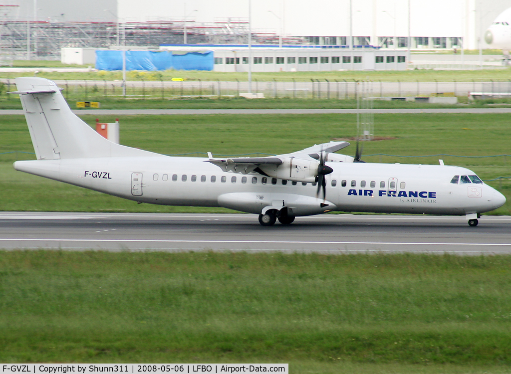 F-GVZL, 1998 ATR 72-212A C/N 553, Ready for departure rwy 14R...
