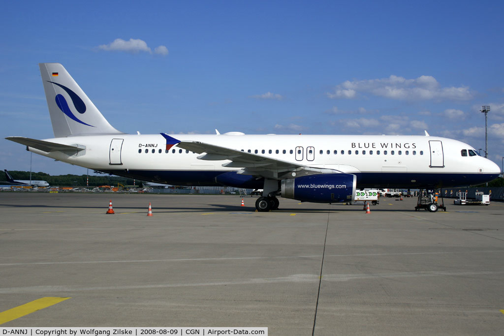 D-ANNJ, 2002 Airbus A320-232 C/N 1896, visitor