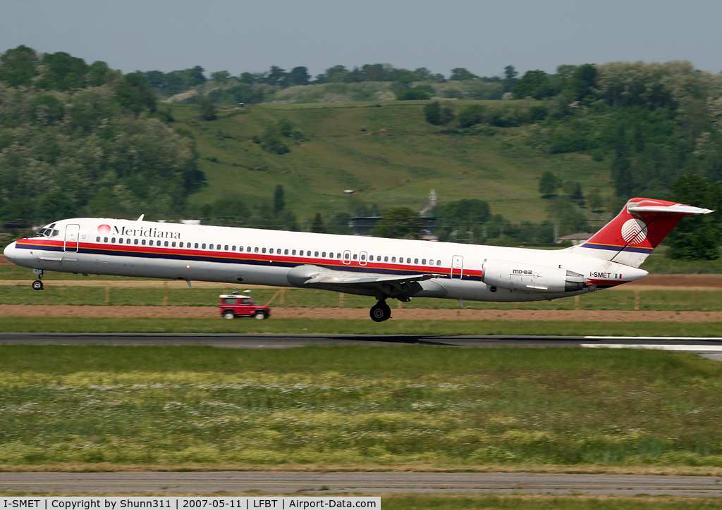 I-SMET, 1987 McDonnell Douglas MD-82 (DC-9-82) C/N 49531, Landing rwy 20...