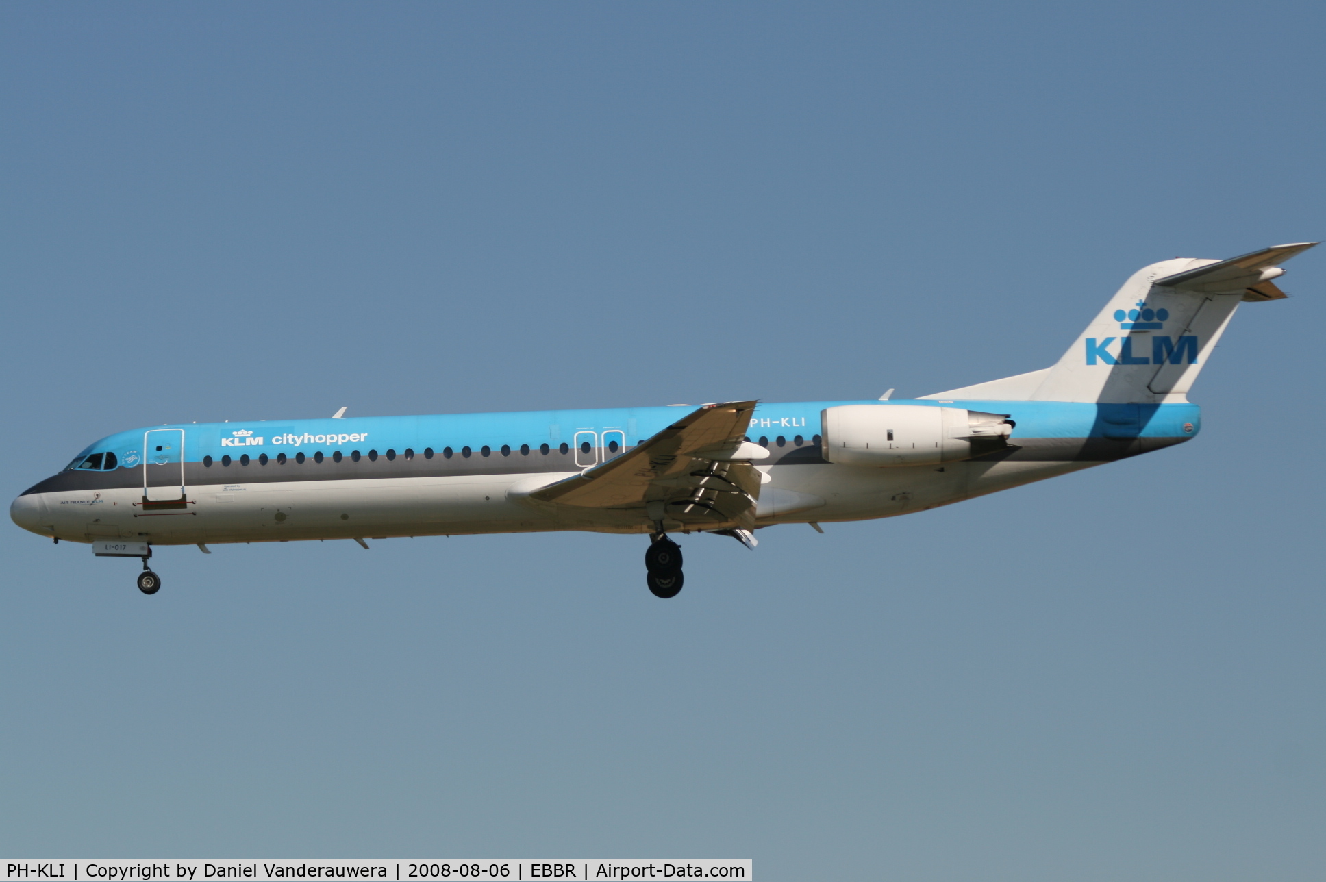 PH-KLI, 1989 Fokker 100 (F-28-0100) C/N 11273, arrival of flight KL1723 to rwy 25L