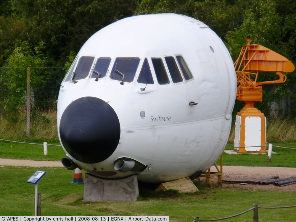 G-APES, 1961 Vickers V953C Merchantman C/N 721, nose section preserved at the East Midlands Aeropark