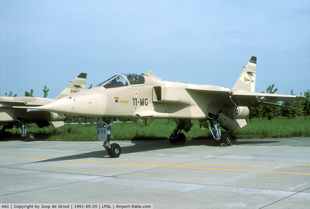 A61, Sepecat Jaguar A C/N A61, When returning from the Gulf region the French Jaguard appeared to be painted in a fresh light brown camouflage. This colours were retained for a couple of years.