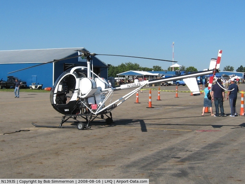 N139JS, 1995 Schweizer 269C C/N S1704, On the ramp at Lancaster, Ohio
