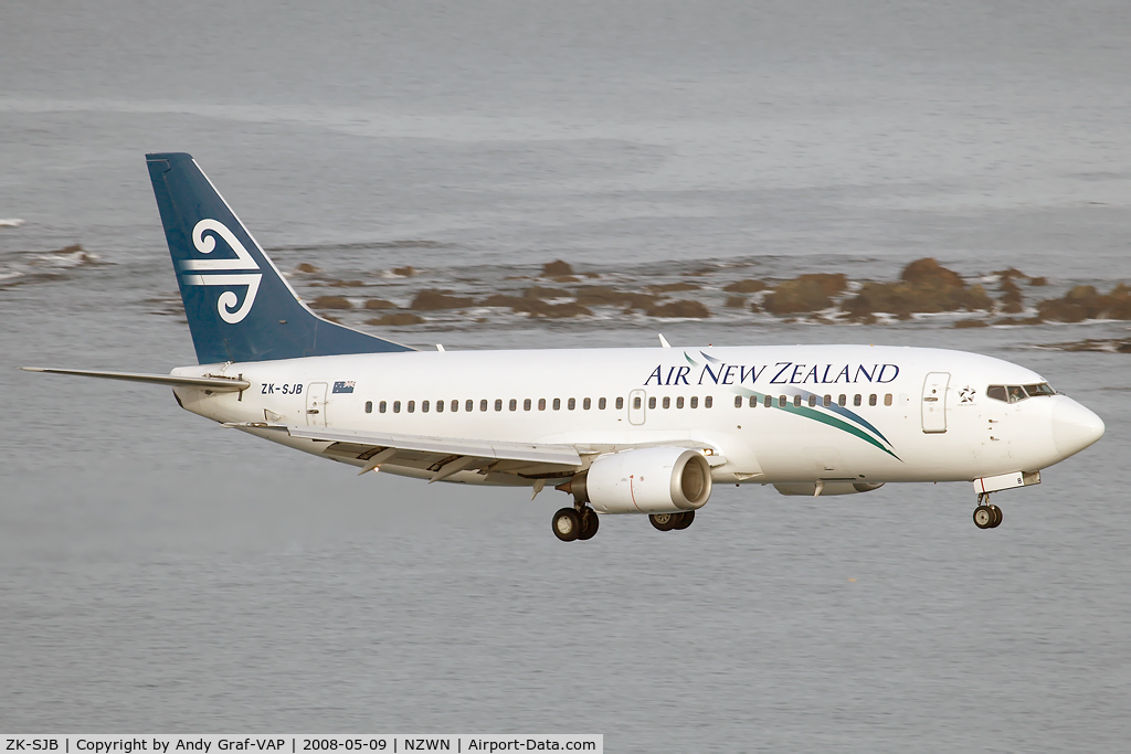 ZK-SJB, 1997 Boeing 737-33R C/N 28868, Air New Zealand 737-300