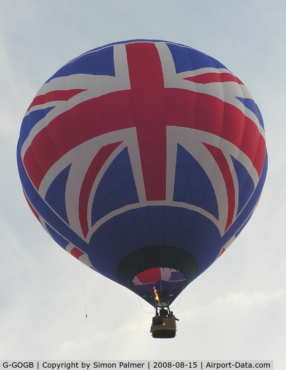G-GOGB, 2004 Lindstrand LBL 90A C/N 1011, Team GB hot-air balloon at Northampton Racecourse