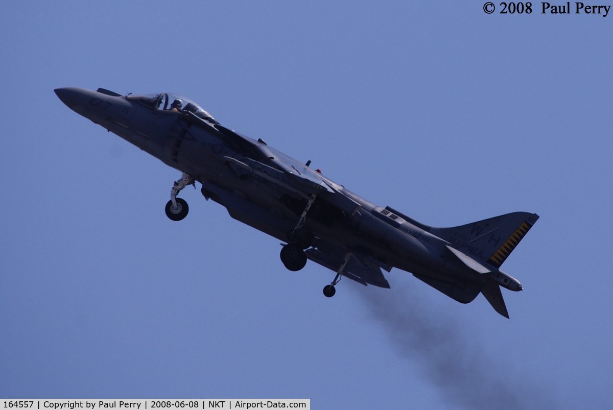 164557, McDonnell Douglas AV-8B Harrier II C/N 242, Nose up, throttle up, and away she goes