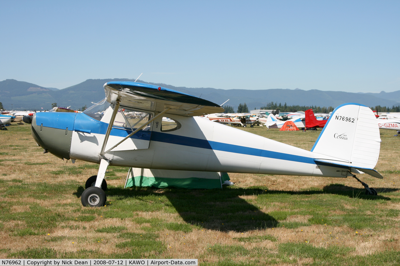 N76962, 1946 Cessna 140 C/N 11408, Arlington fly in