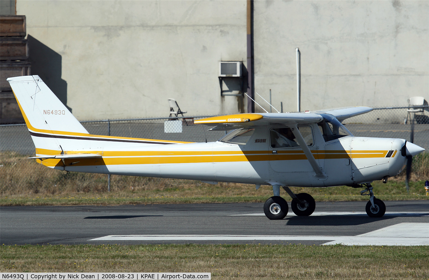 N6493Q, 1981 Cessna 152 C/N 15285262, KPAE 34R this airframe has now become N152LT