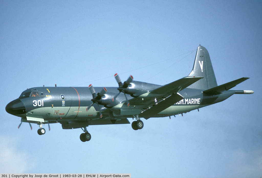301, Lockheed P-3C-II Orion C/N 285E-5737, The Orions made regularly practise approaches.