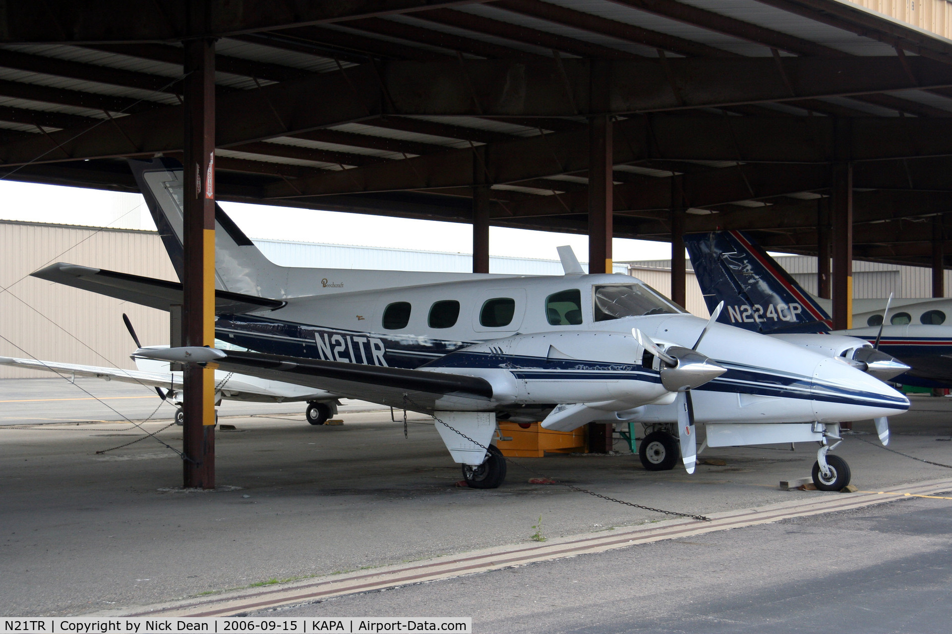 N21TR, 1969 Beech 60 C/N P-42, Also uploaded as N76BD