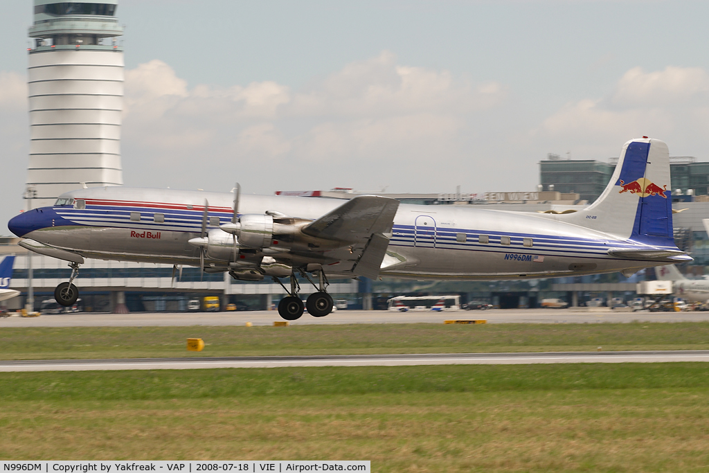 N996DM, 1958 Douglas DC-6B C/N 45563, Red Bull DC6