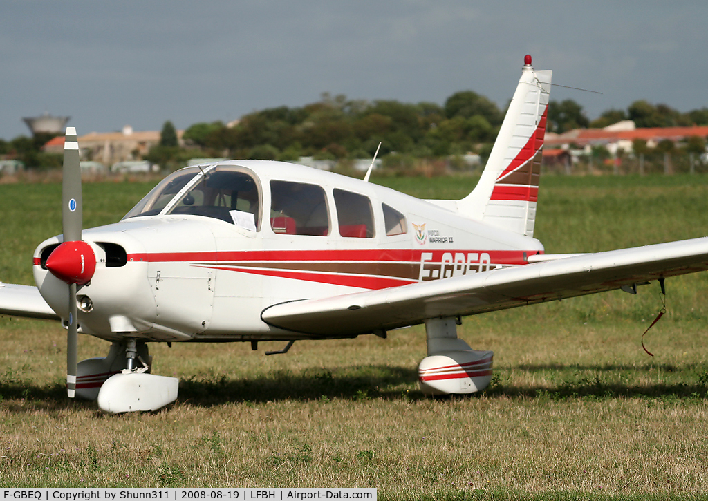 F-GBEQ, Piper PA-28-161 Warrior II C/N 28-8416103, Parked in the grass...