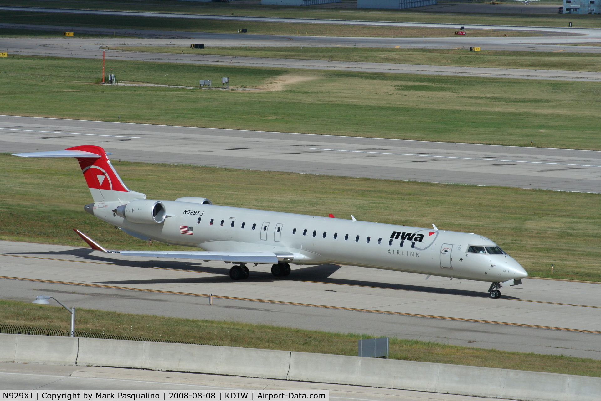 N929XJ, 2008 Bombardier CRJ-900ER (CL-600-2D24) C/N 15191, CL600-2D24