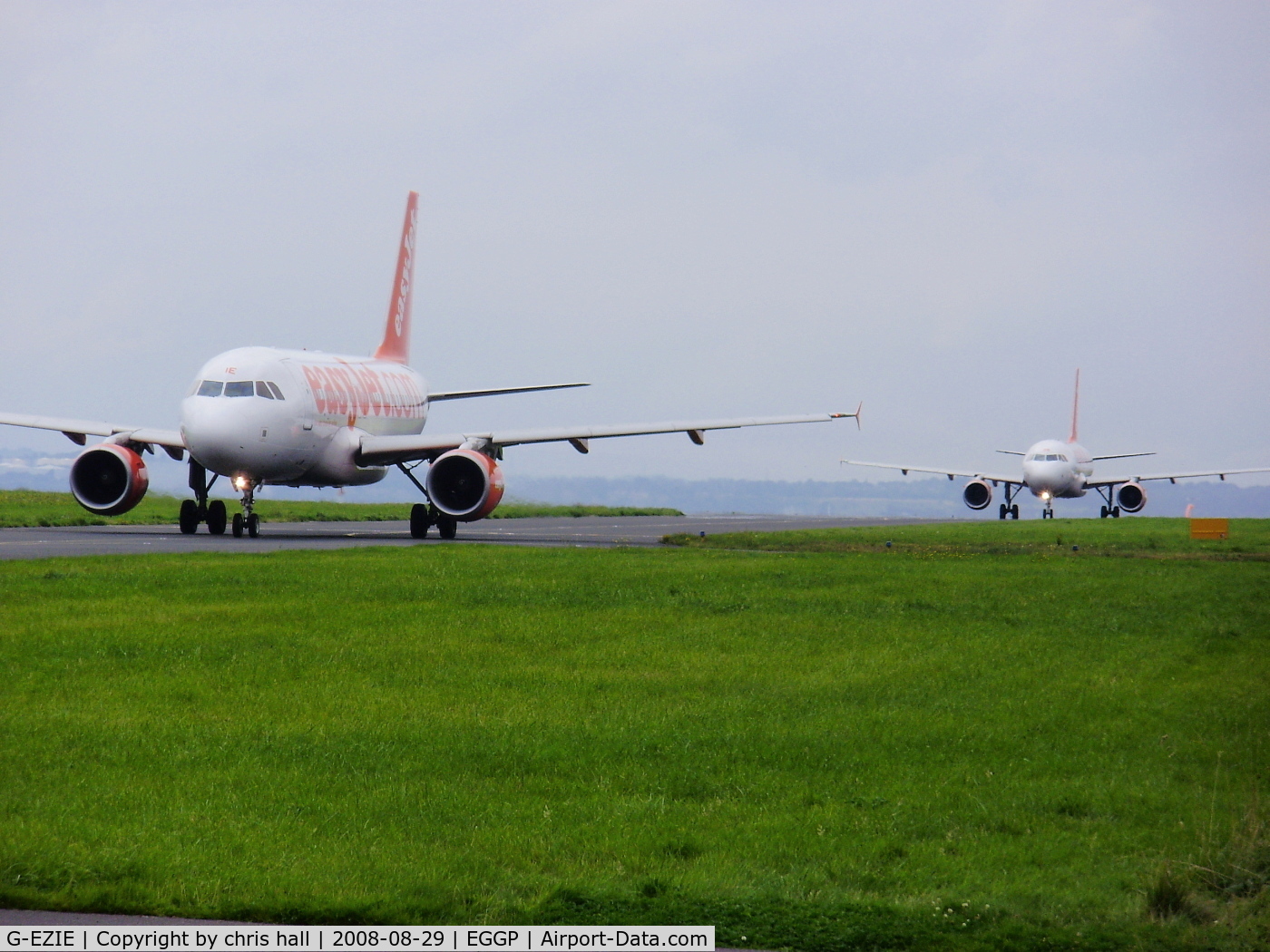 G-EZIE, 2005 Airbus A319-111 C/N 2446, Easijet, Followed by G-EZBR