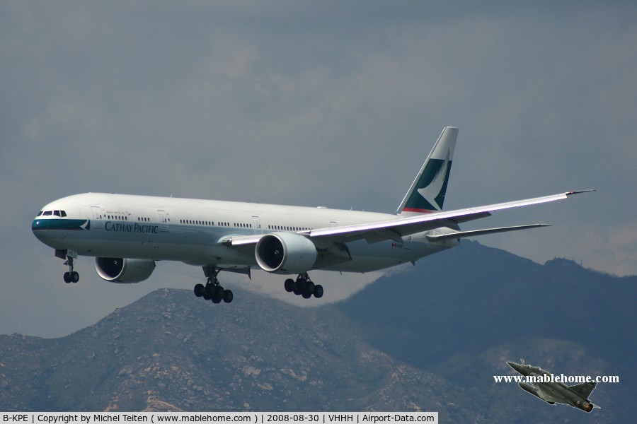 B-KPE, 2007 Boeing 777-367/ER C/N 36156, Cathay Pacific approaching runway 25R
