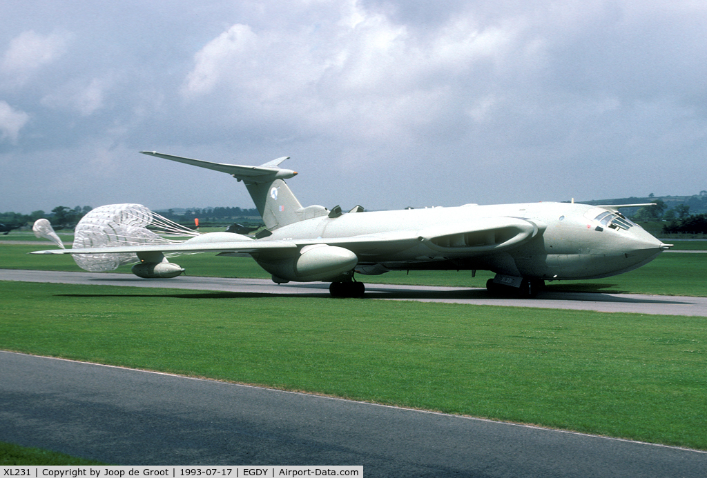 XL231, 1962 Handley Page Victor K.2 C/N HP80/76, In the twilight of its carreer the Victor visited the Yeovilton air day.