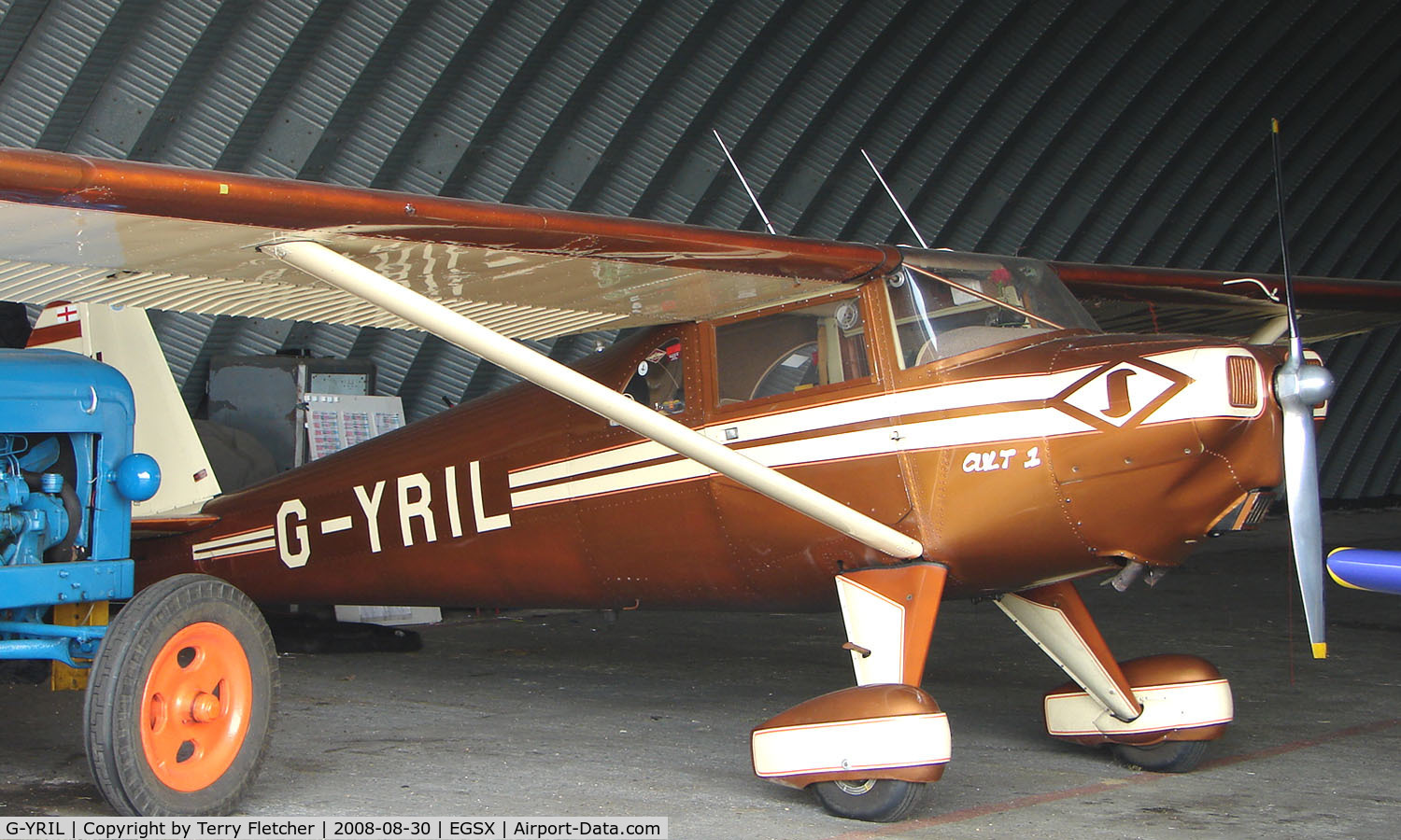 G-YRIL, 1948 Luscombe 8E Silvaire C/N 5945, 1948 Luscombe at North Weald